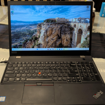 Laptop Thinkpad P53s 17’’